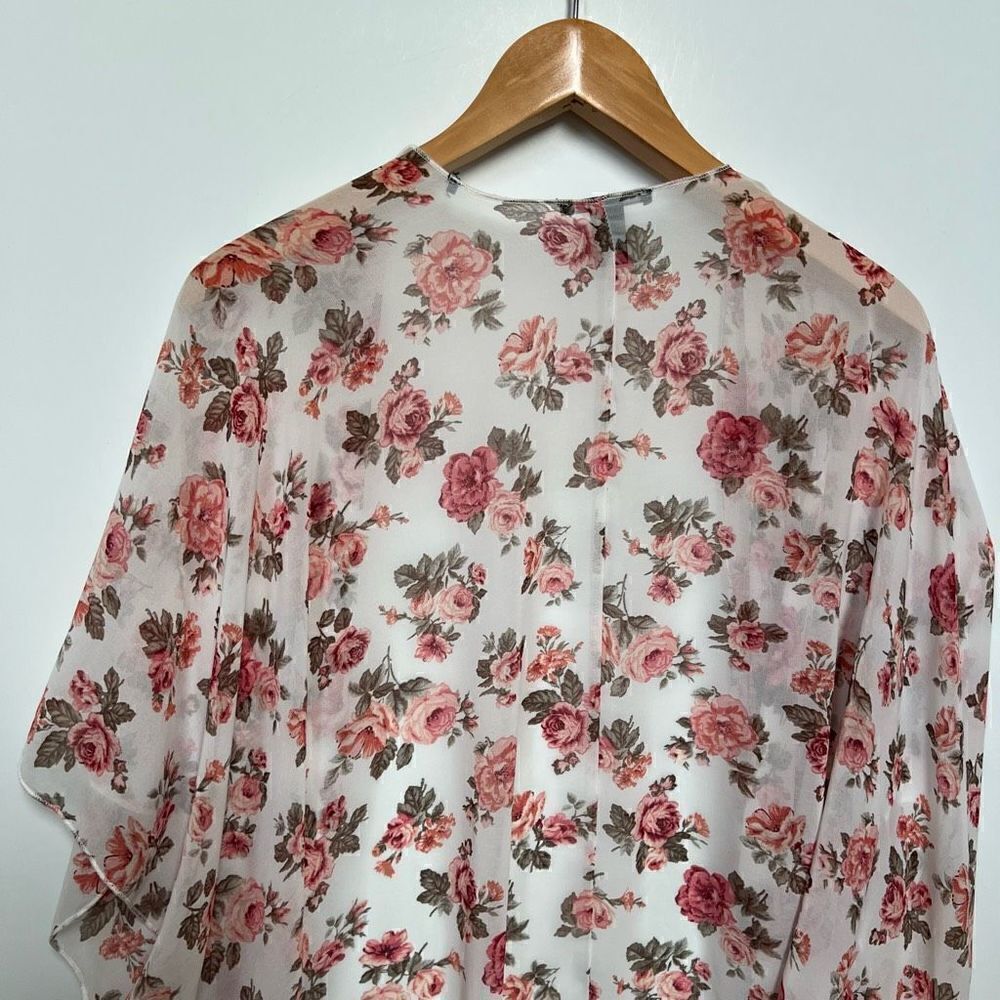 Forever 21 Kimono Robe Sheer Flowy Pink White Roses Flowers Boho size M - Picture 10 of 10